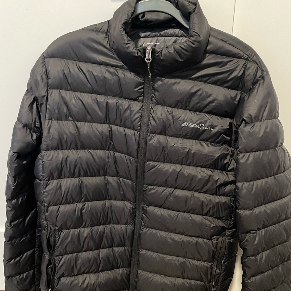 EDDIE BAUER MENS BLACK JACKET PUFFER. size large